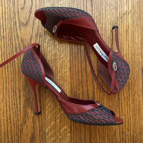 Red and Navy Heels - Picture 1 of 12